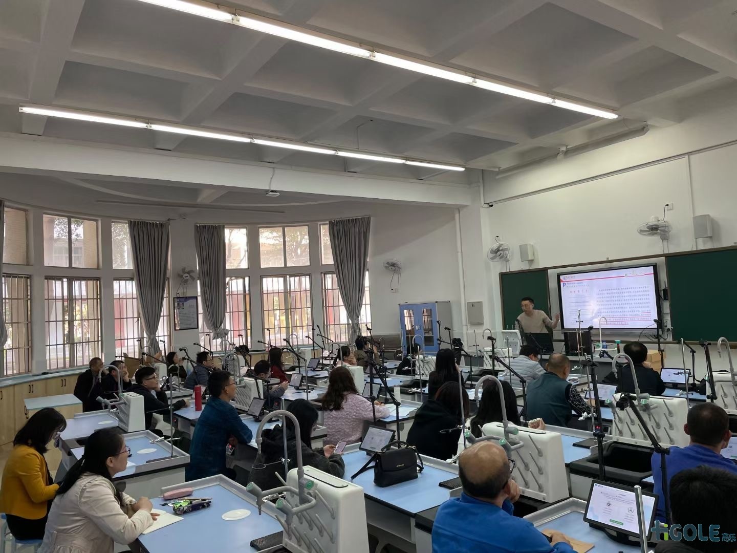 工業(yè)平板電腦